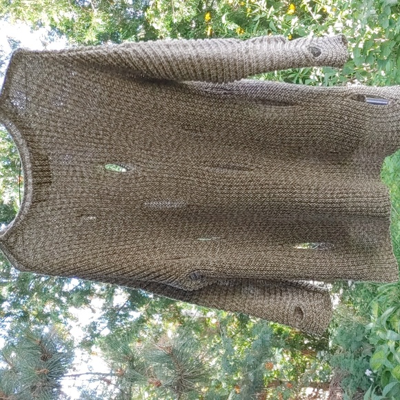 Line & Dot Sweater - Picture 4 of 6